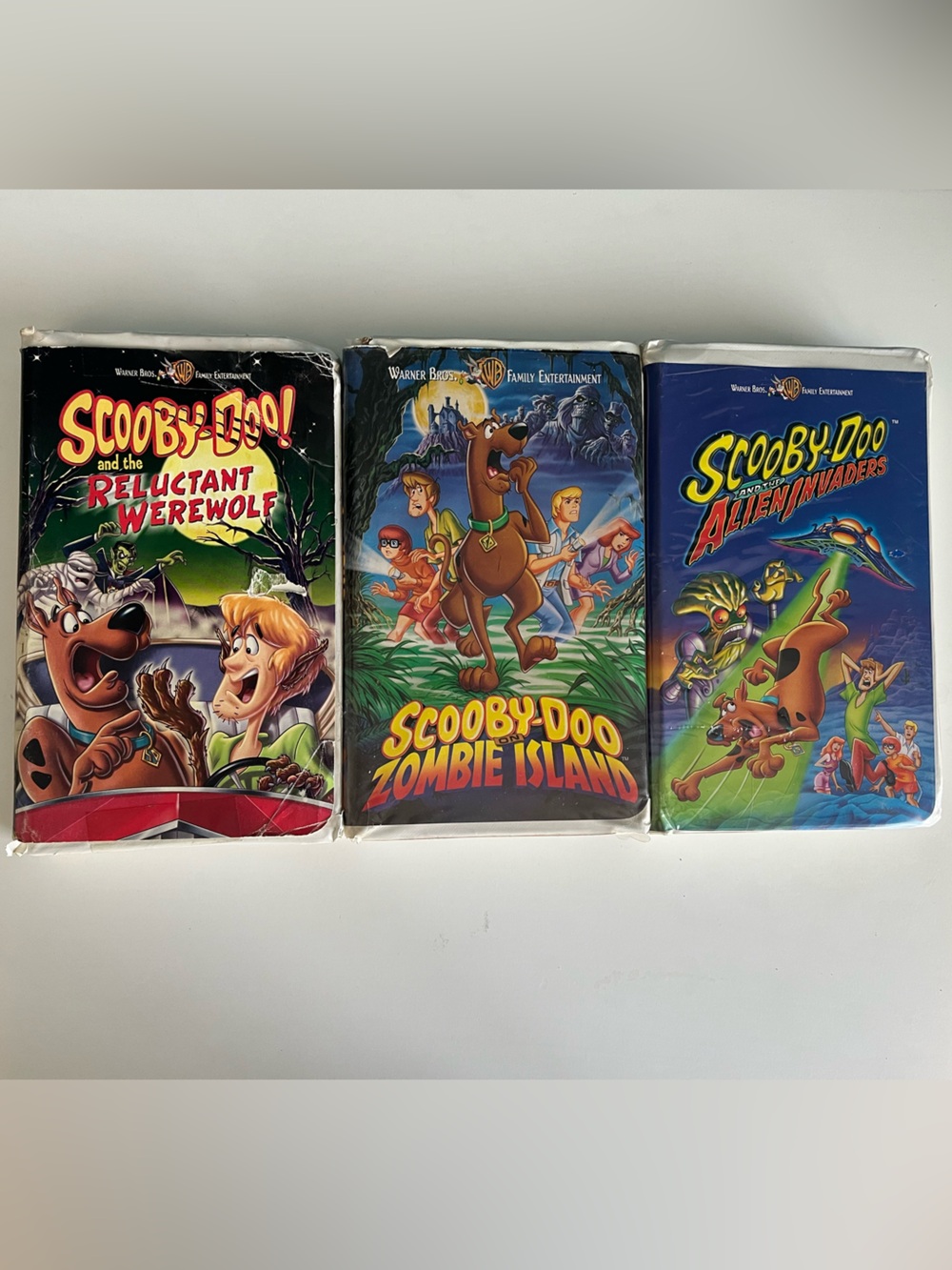 Scooby doo VHS Trio Zombie Island Reluctant Werewolf Alien Invaders - Picture 2 of 10